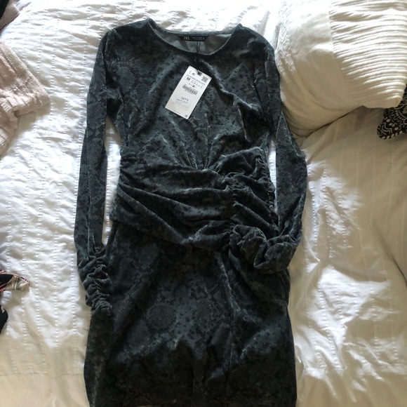 ❗️SOLD Zara dress - Picture 2 of 3